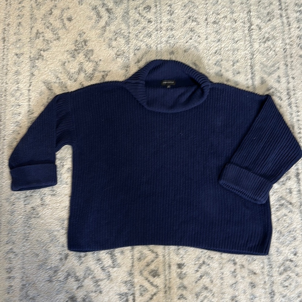 Lord & Taylor New cropped knit super soft